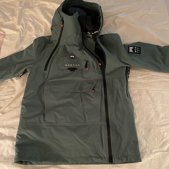 Montec Snow Jacket - Picture 3 of 8